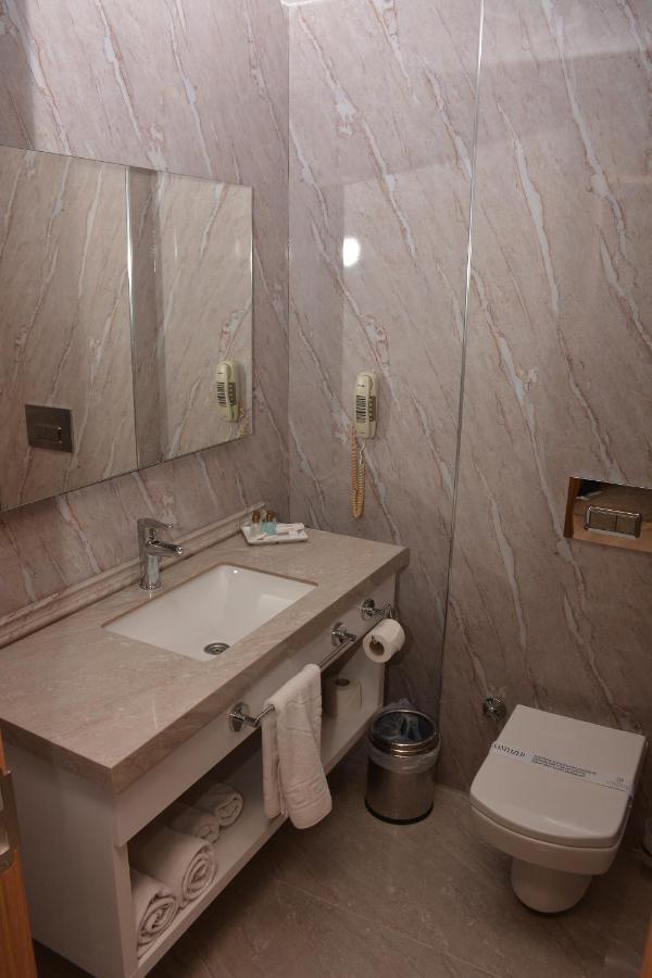 Othello Hotel Mersin  Exterior photo